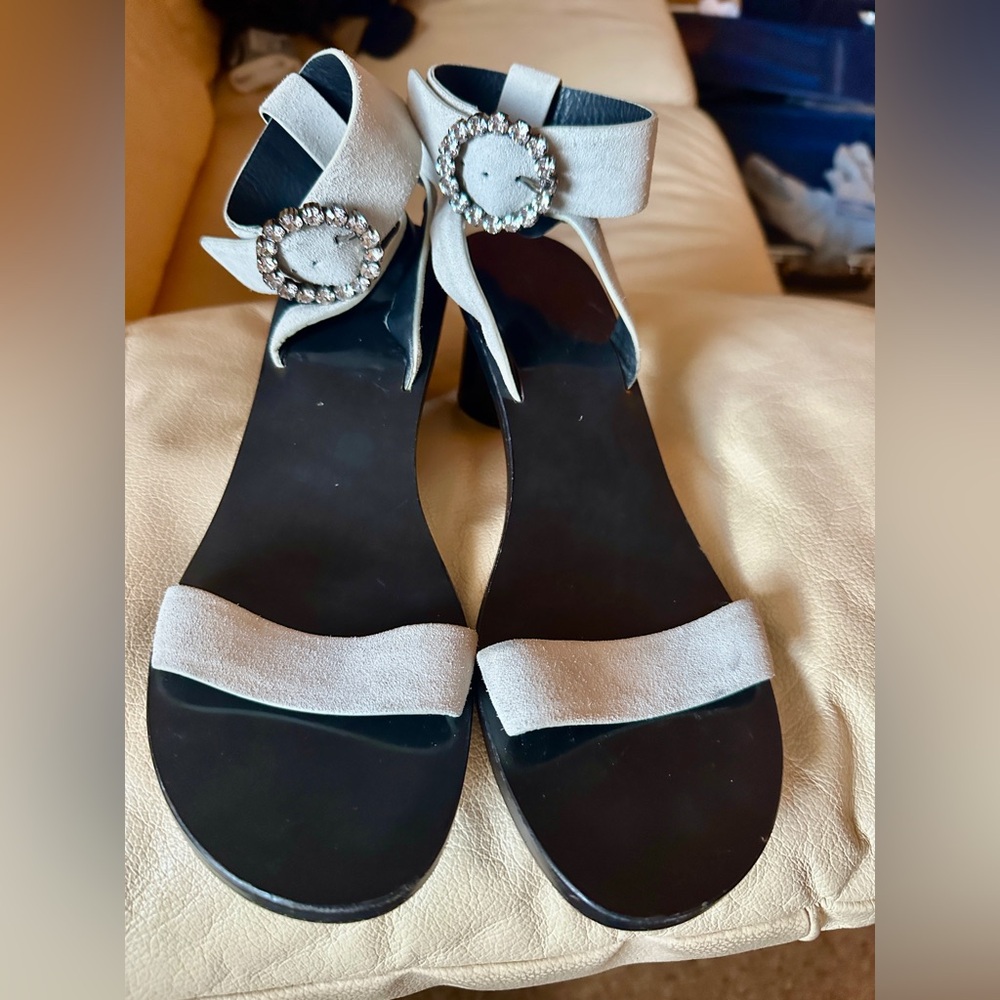 Isabel Marant Jaykee Embellished Suede Sandals in light gray. Size 39/ US 8.5-9